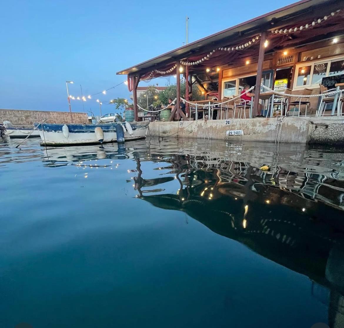 קאלי Peter'S Beachside Retreat מראה חיצוני תמונה